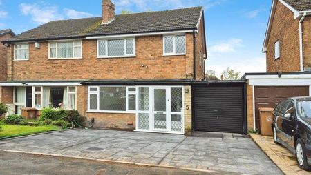 3 bedroom semi-detached house to rent - Photo 3