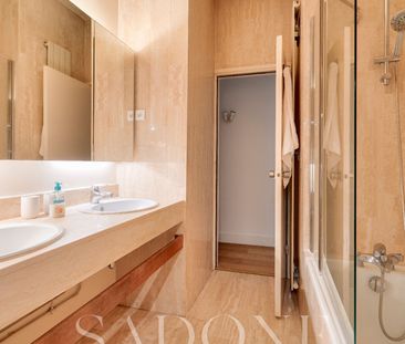 Appartement • Saint James-Général Koenig - Photo 5