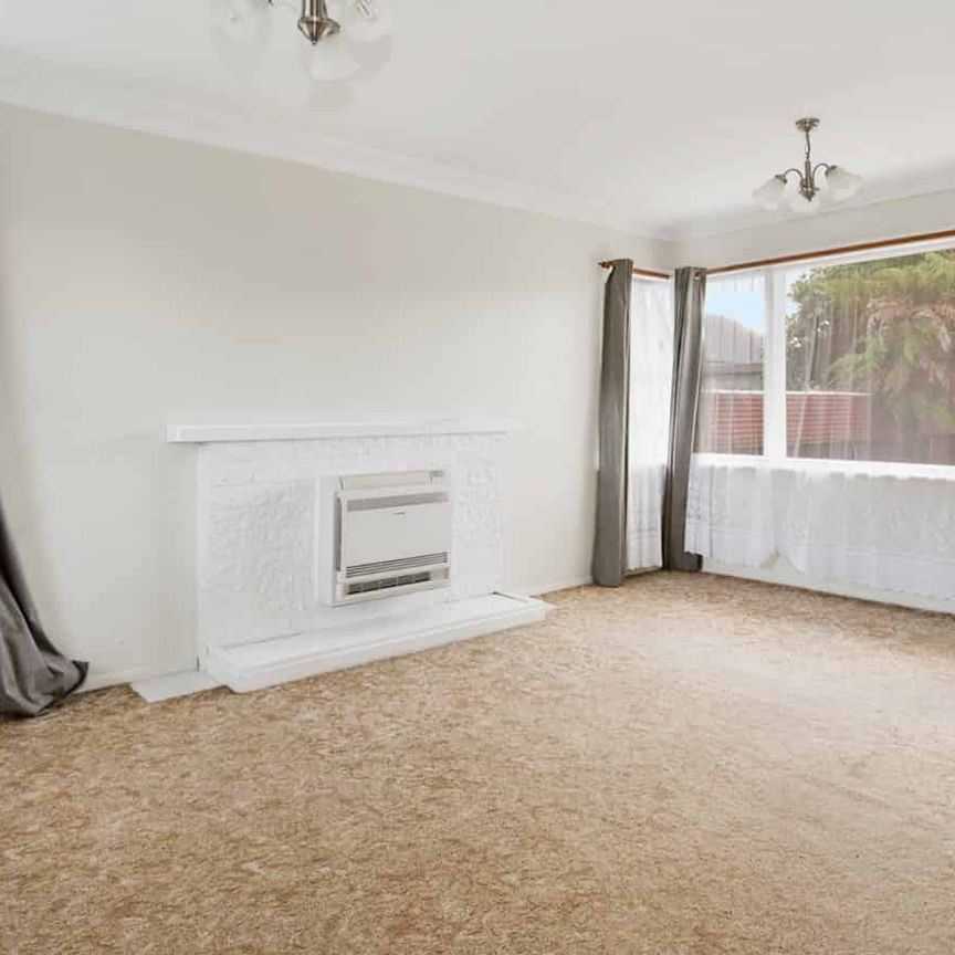 Central living made easy - Photo 1