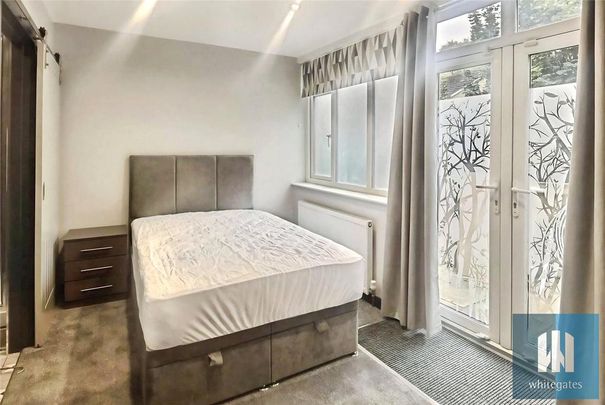 1 bedroom in a house share to rent - Photo 1