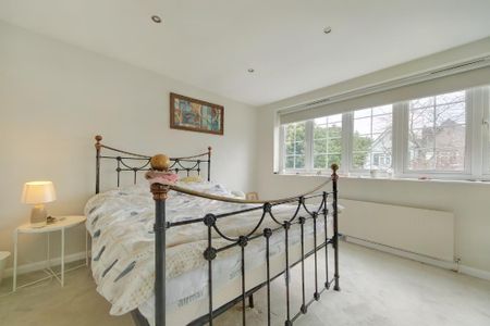 Victoria Road, London - Photo 3