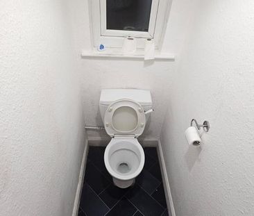 4 bedroom house of multiple occupation to rent - Photo 3