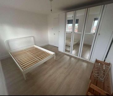 Linnet Close, Edmonton, N9 - Photo 6