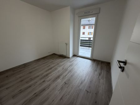Location Appartement 4 pièces 77m² BRENTHONNE 74890 - Photo 3