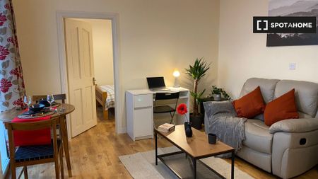 1-bedroom apartment for rent in Cabra-Drumcondra, Dublin - Photo 2
