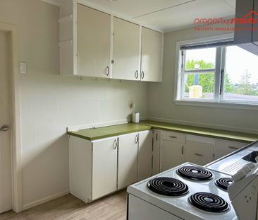 Tidy 3-Bed Home in Sought-After Stanmore Bay - Photo 5