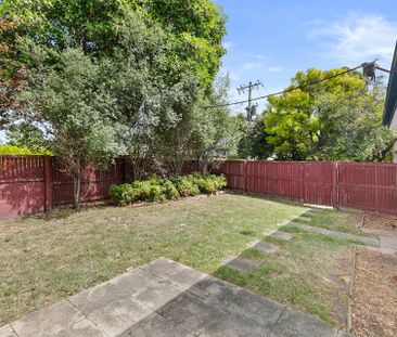 1/32 Simpsons Road, Box Hill - Photo 3