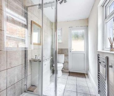 Banbury, Oxfordshire, OX16 - Photo 2