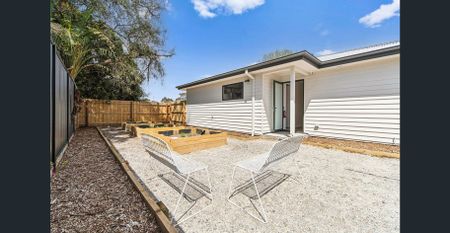 Brand New All access Studio Room ~ Self Contained with Private Courtyard AND Common Area Kitchen & Laundry - Photo 5