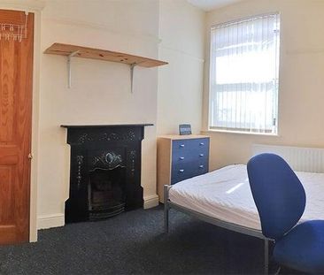 6 bedroom semi-detached house to rent - Photo 4