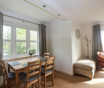 Apartment in Chertsey Grove, off London Road, Carlisle - Photo 2