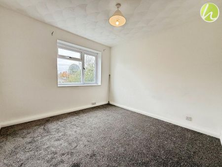3 bedroom end of terrace house to rent - Photo 4
