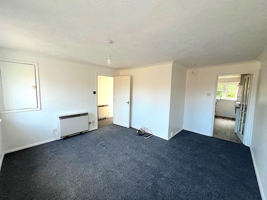 Harlech Close, Worthing, West Sussex BN12 3QS - Photo 1