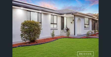 Fully renovated family home on a corner block! - Photo 3