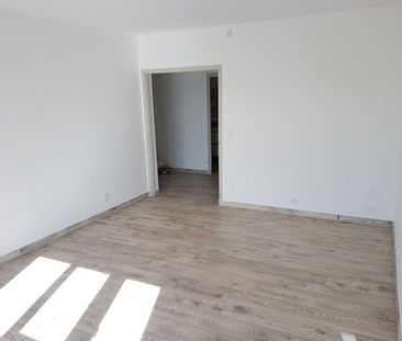 Location - Appartement T2 de 47 m² avec loggias, parking privatif e... - Photo 5
