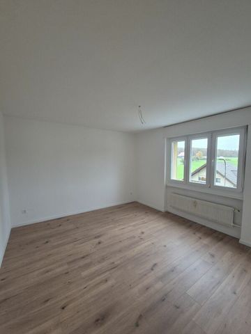 Recently renovated 5.5-room apartment in Langenthal - Photo 2
