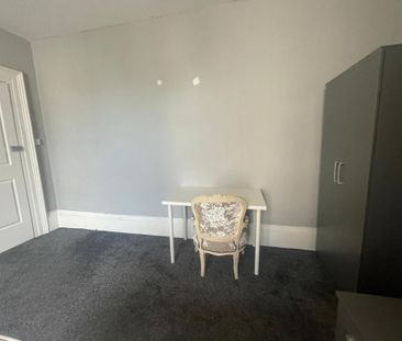 12 bedroom house share to rent - Photo 3