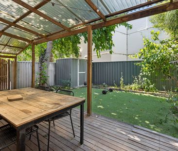 Fully Renovated Townhouse in Prime Glendalough Location - Photo 5