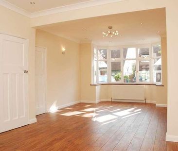 The Avenue, Pinner, HA5 - Photo 2