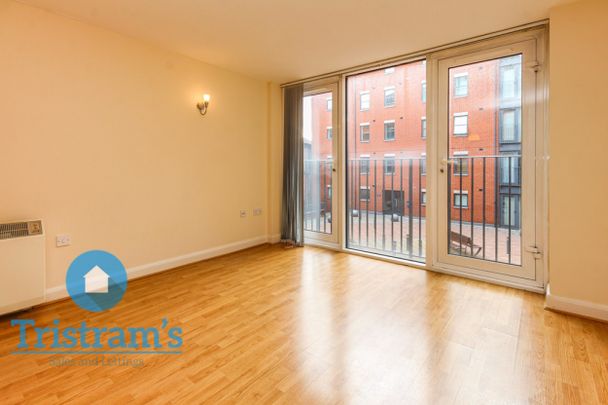 2 bed Apartment for Rent - Photo 1