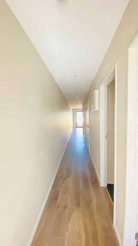 3-Bedroom Duplex– Warm, Stylish & Low Maintenance - Photo 2