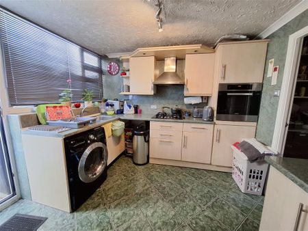 Martian Avenue, HEMEL HEMPSTEAD - Photo 3