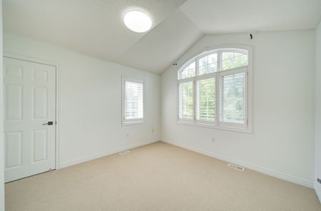 For Lease - 39 Schuster Lane, Vaughan, Ontario - Photo 4