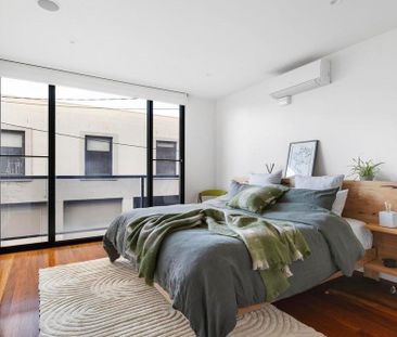 Three Levels of Lifestyle Living in the Heart of Carlton - Photo 3