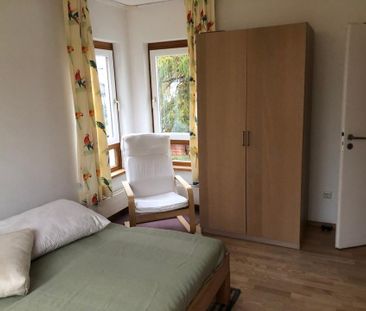 Zimmer mit Wintergarten in Berufstätigen WG - Photo 1