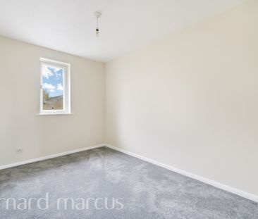 Redford Close, ., Feltham - Photo 4