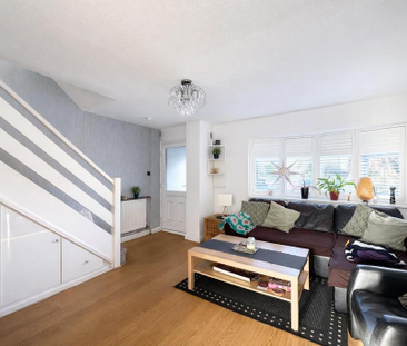 3 bedroom end of terrace house to rent - Photo 3