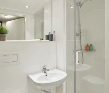 Starter Ensuite - Photo 6