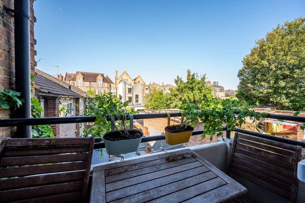 2 bedroom flat to rent - Photo 1