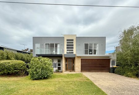 Perfectly Positioned in Old Ocean Grove! - Photo 3