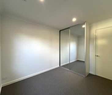 Stunning 3 Bedroom Modern Home! - Photo 1