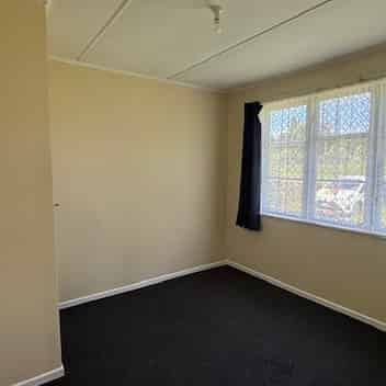 Lovely 3 Bedroom home with a good-sized section! - Photo 3
