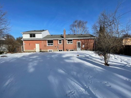 For Lease - 262 Scott Avenue, Newmarket, Ontario - Photo 1