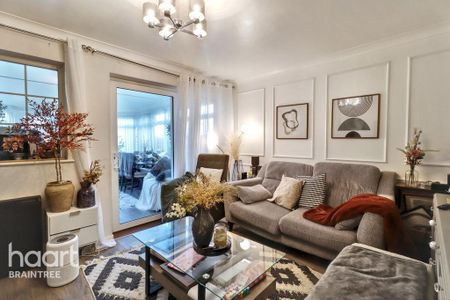 4 bedroom terraced house to rent - Photo 4