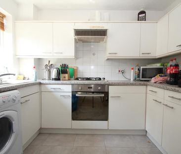 West Hill Road, Woking, Surrey, GU22 - Photo 6