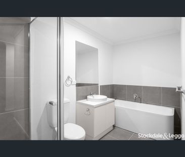 177 Errol Boulevard, Mickleham, Vic 3064 - Photo 4