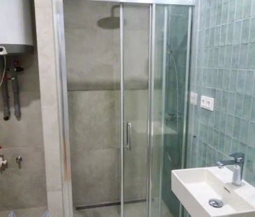 Pronájem atypického 1+kk s galerií - Fotografie 4