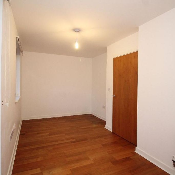 4 bedroom terraced house to rent - Photo 1