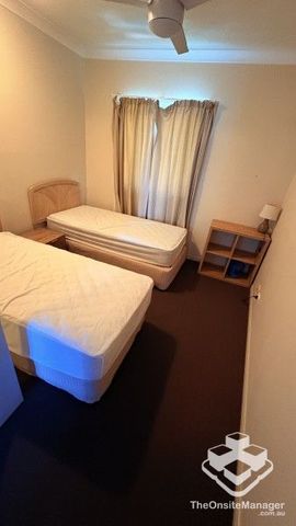 Available Now $1,100 per week â Fully Furnished - Photo 4