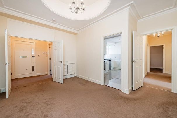Oakwood Court, London W14 - Photo 1