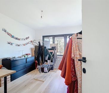 Prachtig gerenoveerd appartement met 2 slaapkamers. - Foto 4