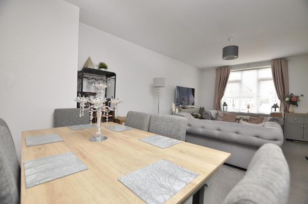 3 bedroom end of terrace house to rent - Photo 1