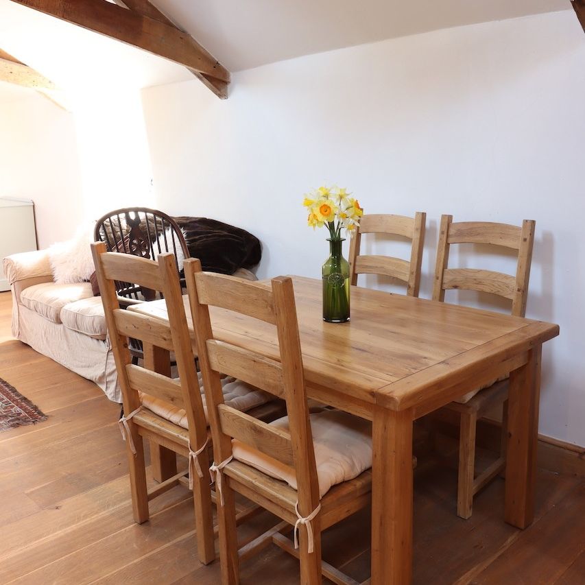 Beautiful & Spacious Barn Conversion to Let in Fitzhead - Photo 1