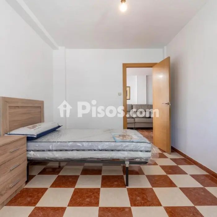 Piso en alquiler en Calle Fontiveros - Foto 1