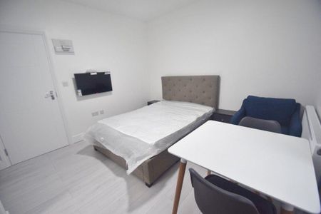 Studio to rent - Photo 3