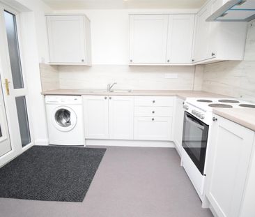 Highfield Rise, Wakefield - Photo 2